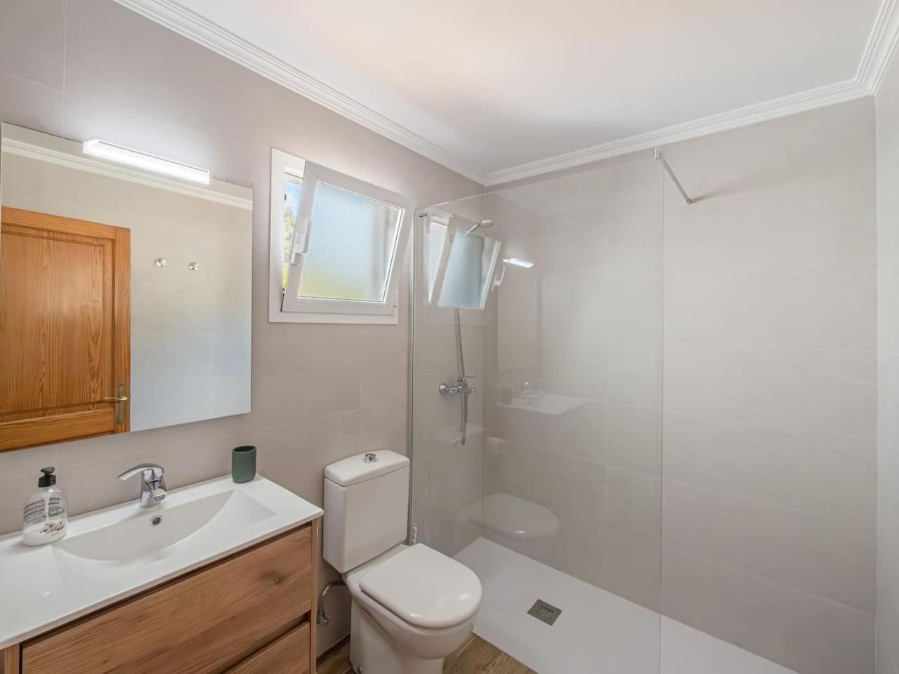 Villa Sur Binisafua 外观 照片